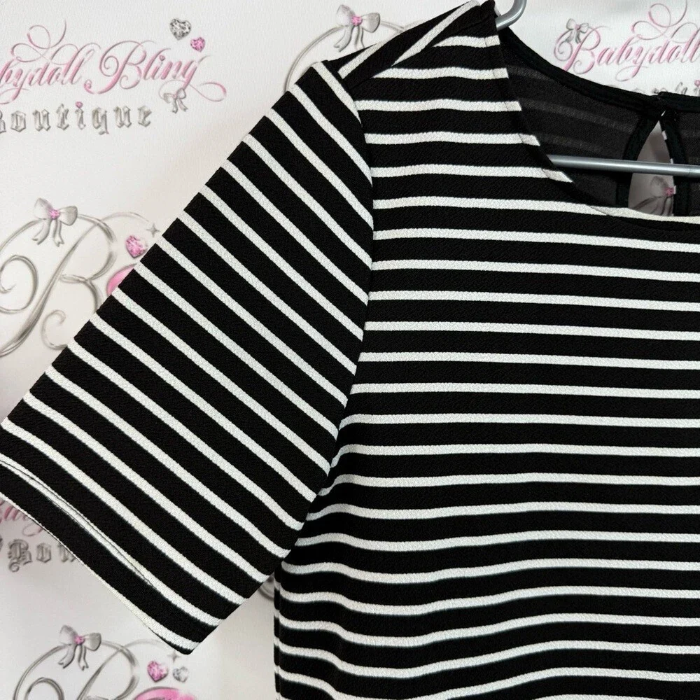 Attitude, T-shirt, stripes, colour block, Black and White Striped Women's Top